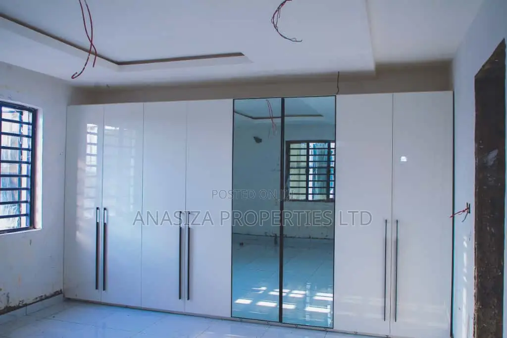 4 Bedroom Terraces