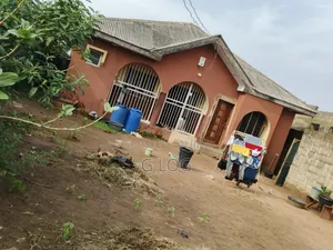 3bdrm Bungalow in Oko-Bale Obasanjo for sale
