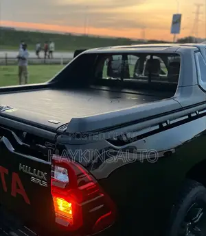 New Toyota Hilux 2025 Black