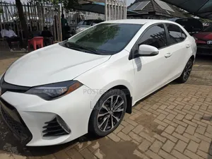 Toyota Corolla SE 4dr Sedan (1.8L 4cyl CVT) 2017 White