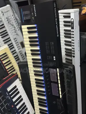 Komplete Kontrol 61 Keys