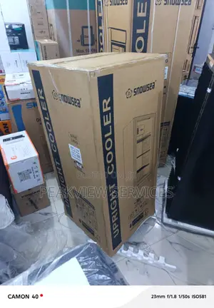 Lc270 270l Snowsea Display Chiller – Adjustable Shelves