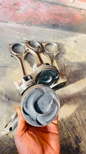 Ford Escape and Range Rover Evoque 2.0 Piston and Connecting Rod