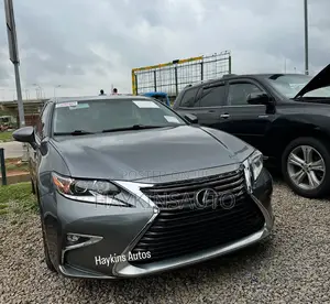 Lexus ES 2016 Gray