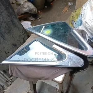 Vent Glass for Toyota, Lexus Mercedes