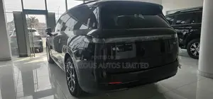 New Lynk & Co 900 2025 Black