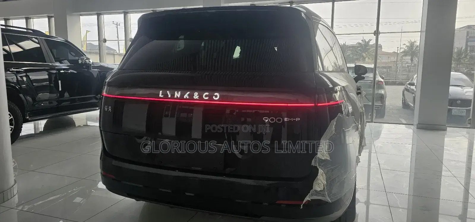 New Lynk & Co 900 2025 Black