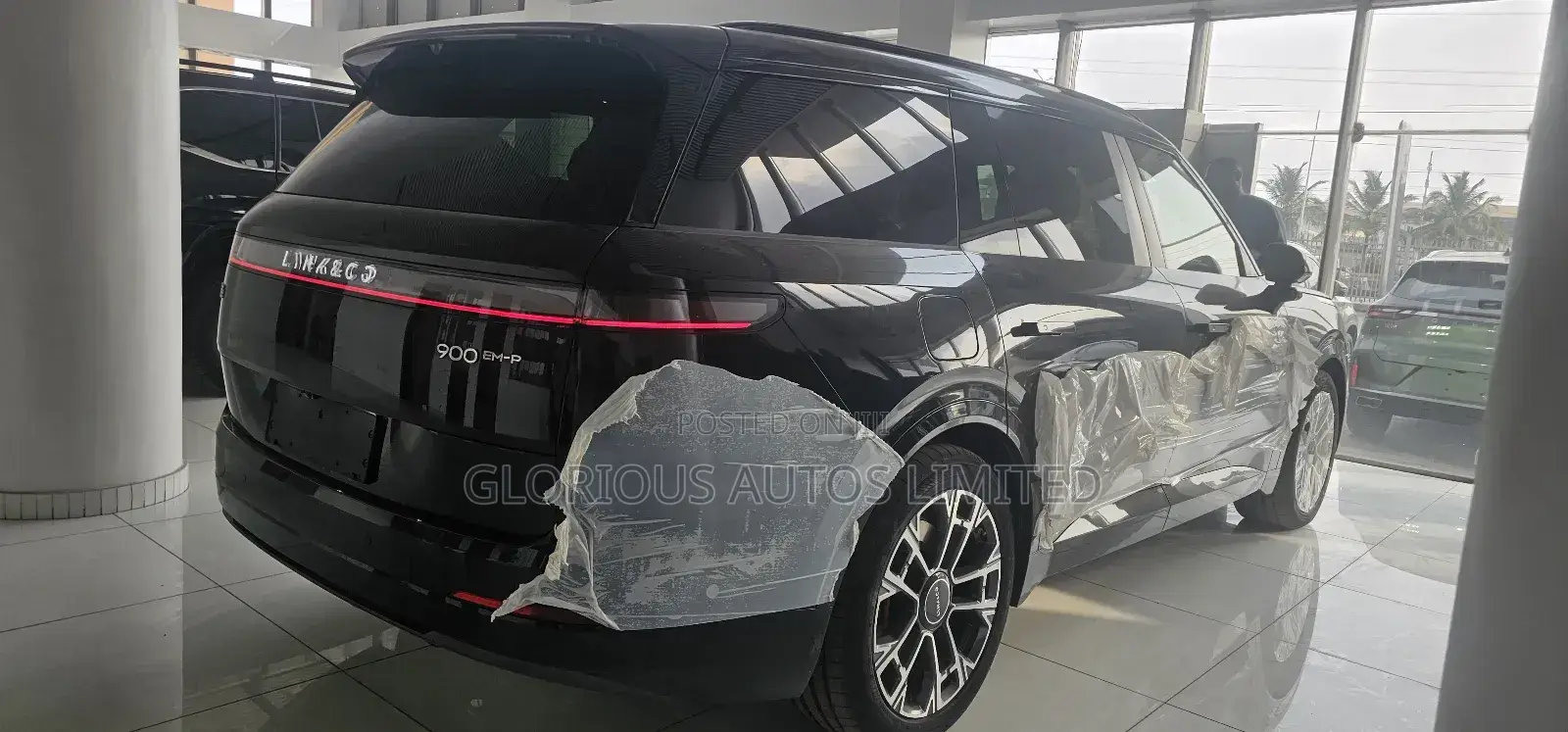 New Lynk & Co 900 2025 Black