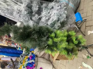 4 Fit Christmas Tree Green Leaf