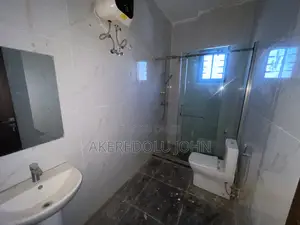 4bdrm Townhouse / Terrace in Mabushi for rent