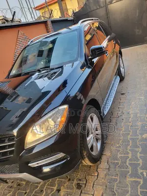 Mercedes-Benz M Class ML350 4MATIC 4dr SUV AWD (3.5L 6cyl 7A) 2014