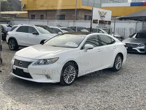 Lexus ES 2013 White