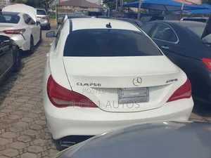 Mercedes-Benz CLA-Class CLA 250 4MATIC Sedan 2014 White