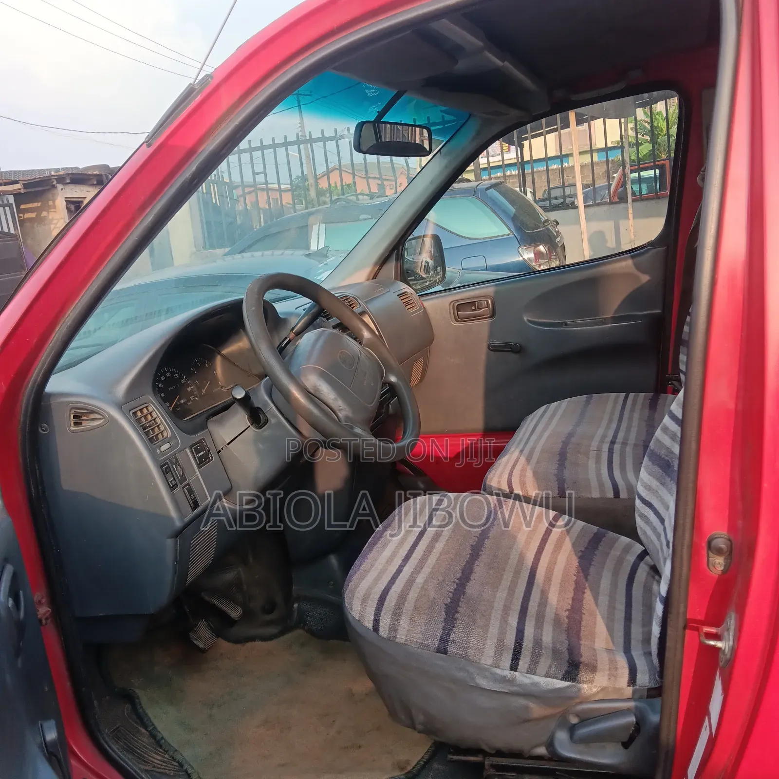 Toyota HiAce 2006 Red