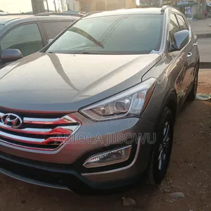 Hyundai Santa Fe Limited 4dr SUV AWD (3.3L 6cyl 6A) 2015 Gray