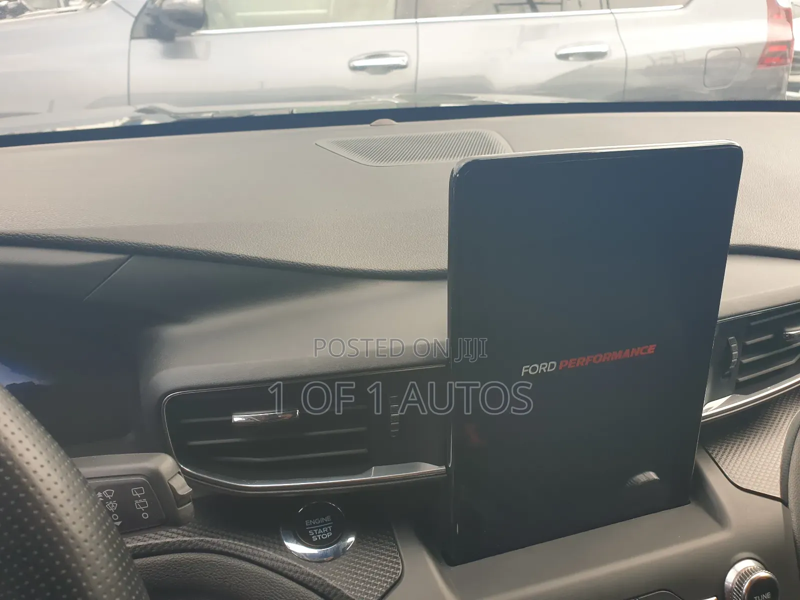 Ford Explorer Platinum 2021 Black