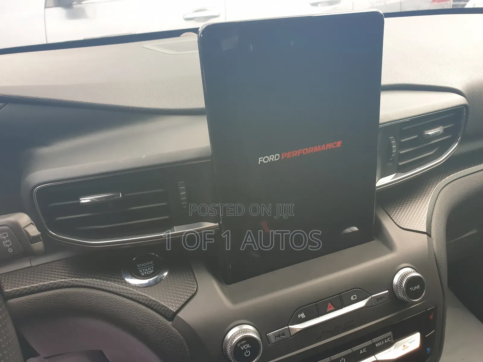 Ford Explorer Platinum 2021 Black