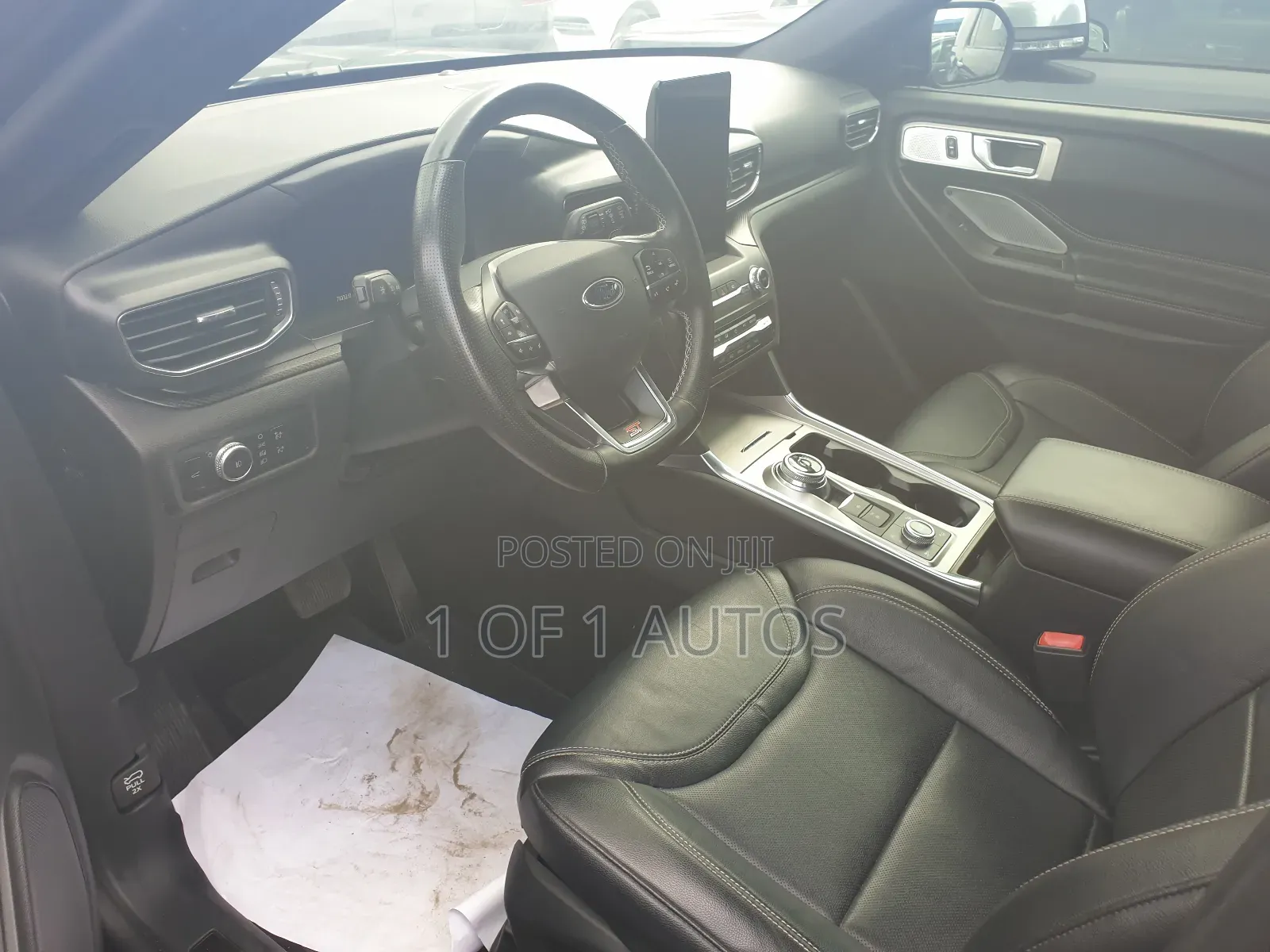 Ford Explorer Platinum 2021 Black