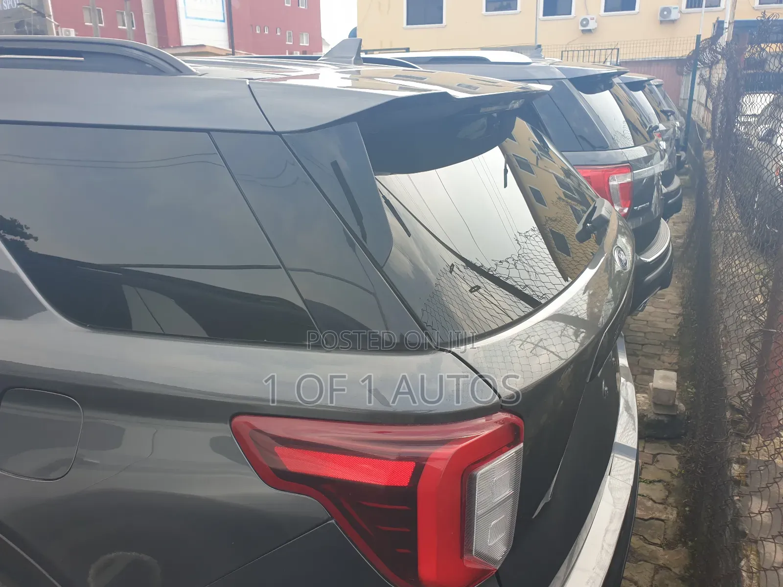 Ford Explorer Platinum 2021 Black