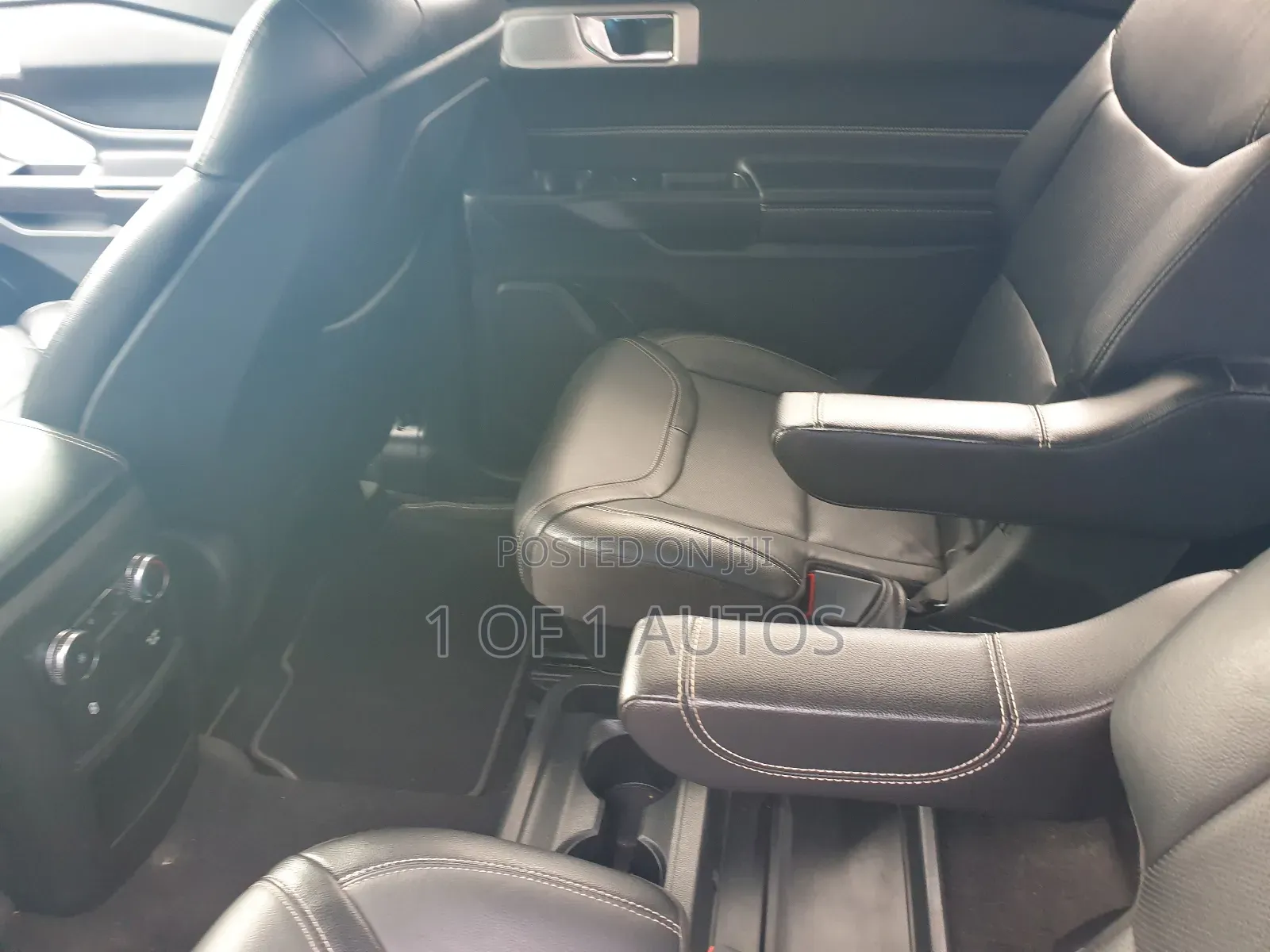Ford Explorer 2020 Silver