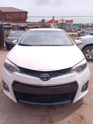 Toyota Corolla LE Eco 4dr Sedan (1.8L 4cyl CVT) 2014 White