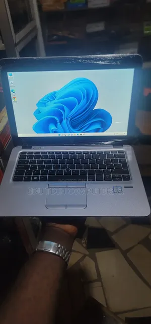 Laptop HP EliteBook 820 G3 8GB Intel Core I7 SSD 256GB