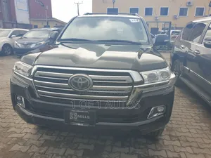 Toyota Land Cruiser 4.5 V8 VXR 2016 Black