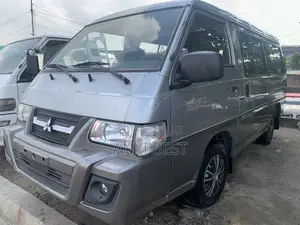 Mitsubishi Delica 2014 Silver