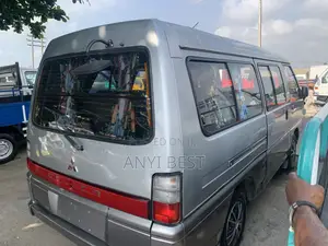 Mitsubishi Delica 2014 Silver