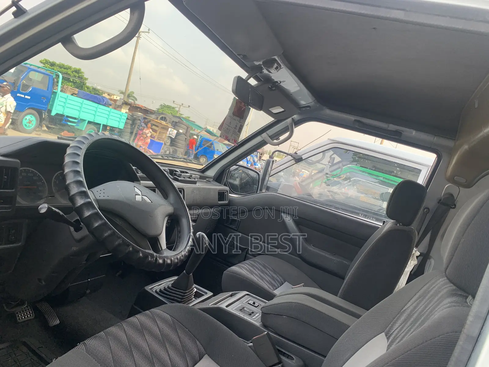 Mitsubishi Delica 2014 Silver