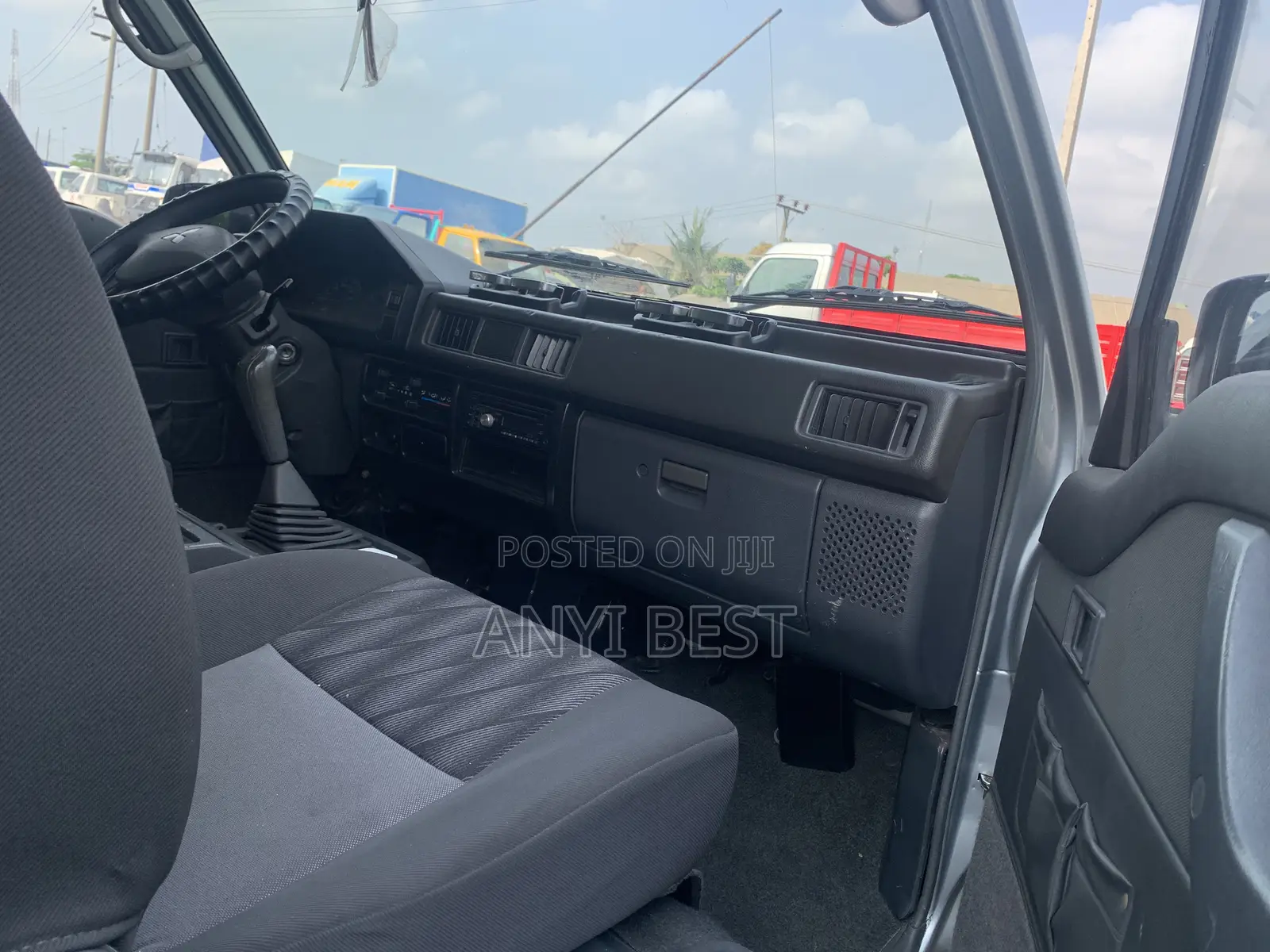 Mitsubishi Delica 2014 Silver