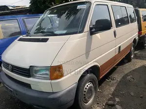Volkswagen Transporter 2002 White