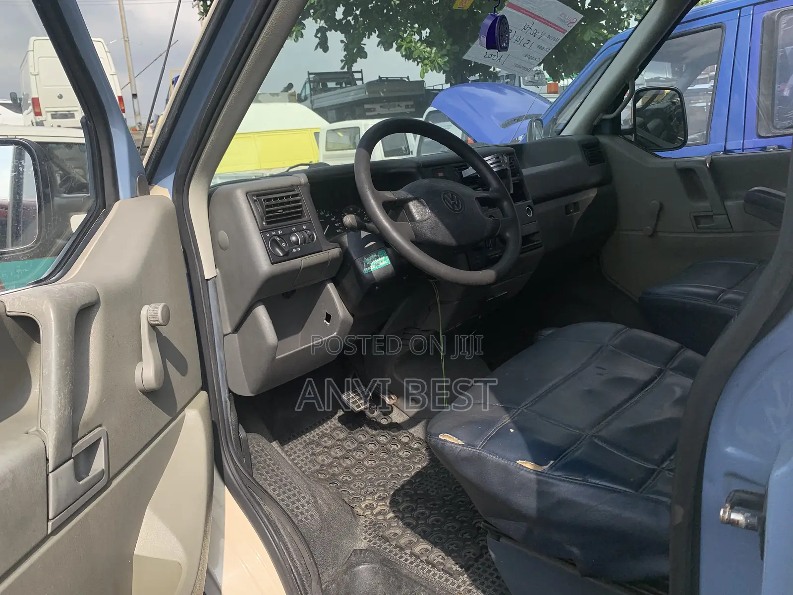 Volkswagen Transporter 2002 White
