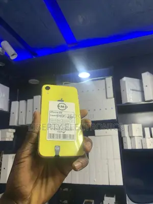 Apple iPhone XR 64 GB Yellow