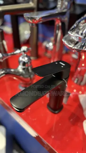 Matt Black Short Basin Faucet