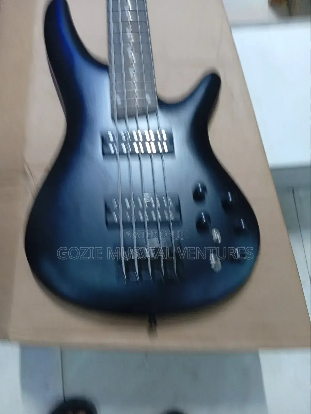 Ibanez 5-Strings Bass Guitar