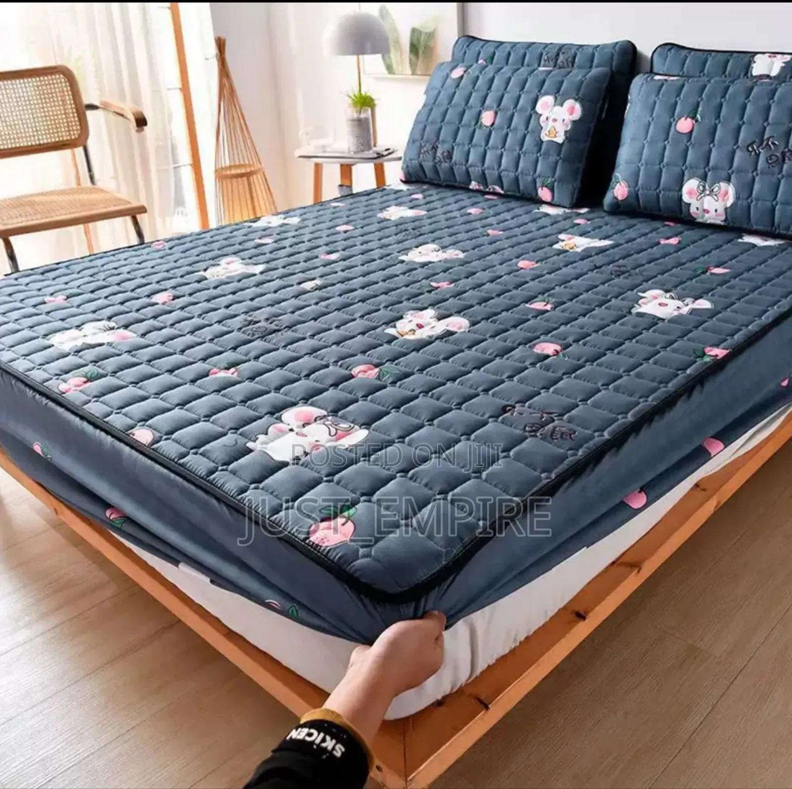 Waterproof Bed/Mattress Protector Cover