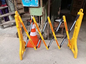 Plastic Expandable Barrier