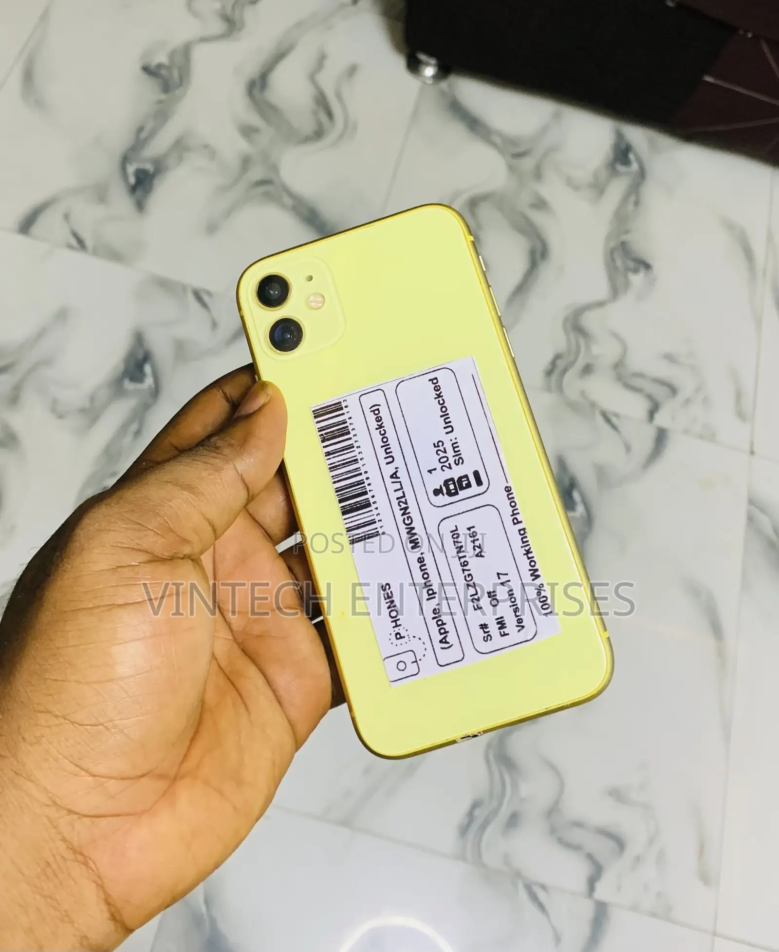 Apple iPhone 11 64 GB Yellow
