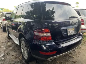 Mercedes-Benz M Class 2010 Blue