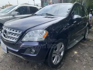 Mercedes-Benz M Class 2010 Blue
