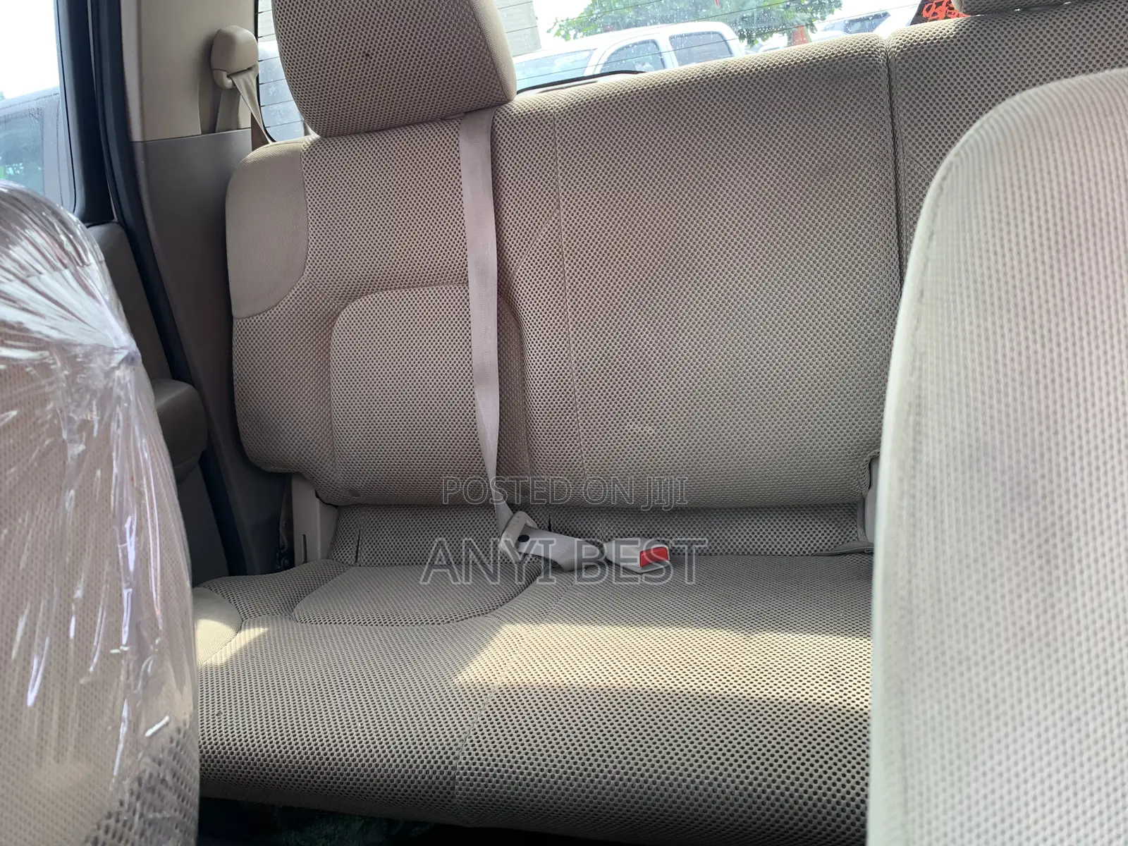 Nissan Frontier 2010 White