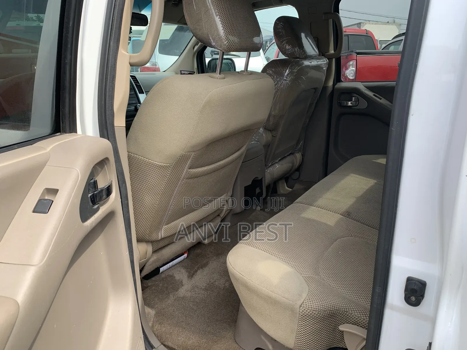 Nissan Frontier 2010 White