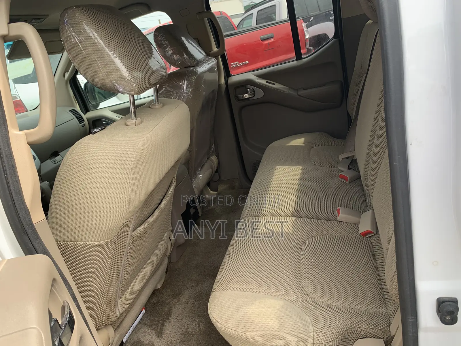 Nissan Frontier 2010 White