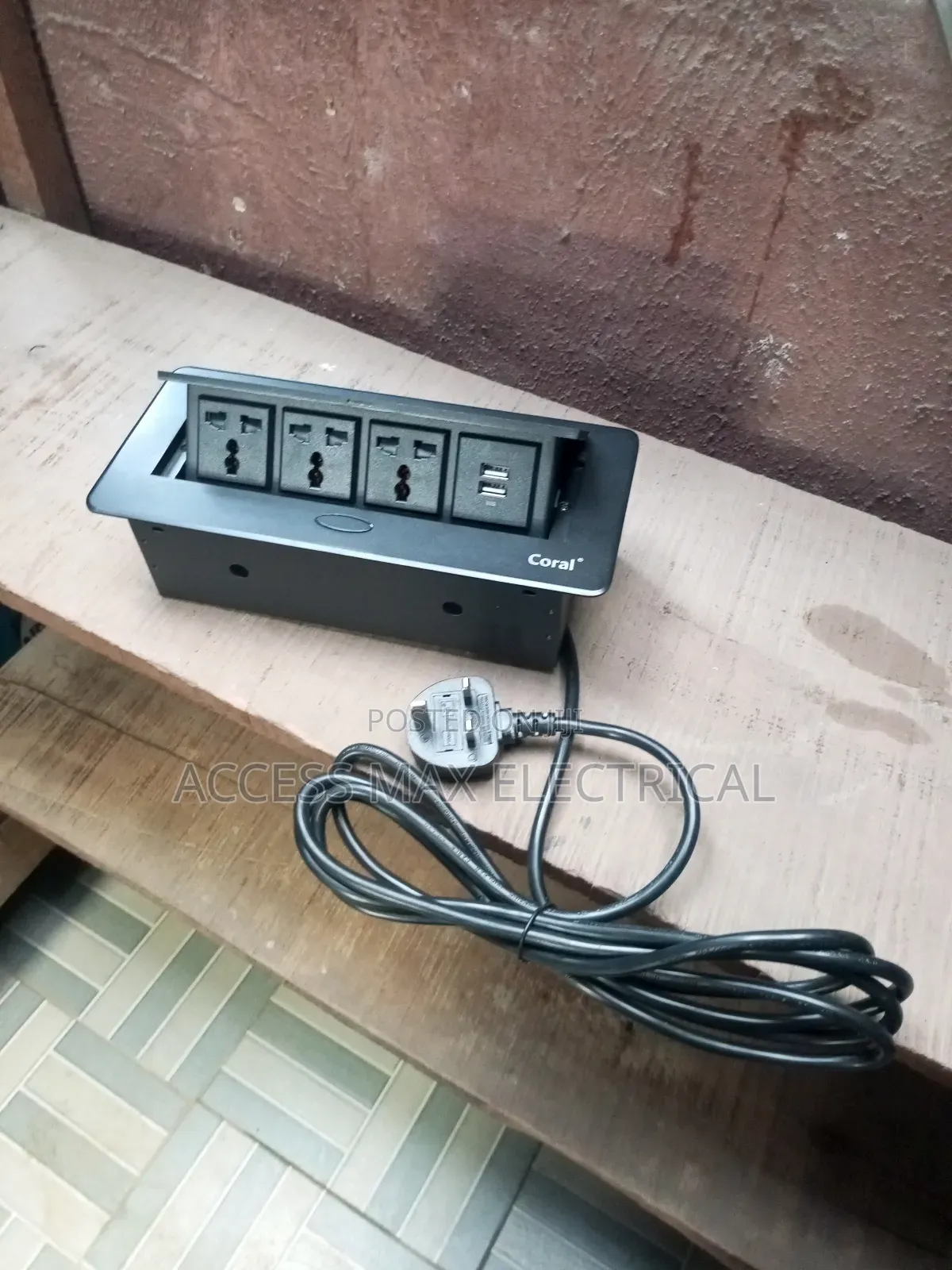 Table Socket 3 Amps Socket With 2