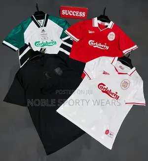 Liverpool Retro Luxury Kit