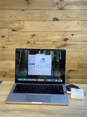 Laptop Apple MacBook Pro 2021 M1 32GB Apple M1 Max SSD 512GB