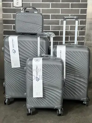 Solid Set of 4 Goodpatner Luggage Traveling Box