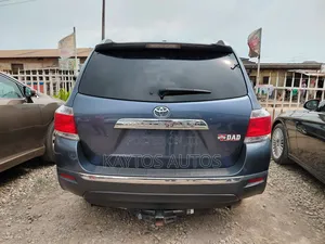 Toyota Highlander Limited 3.5L 2WD 2013 Blue