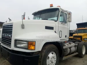 Mack Truck Tractor Head